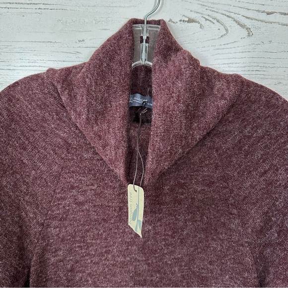 NWT FIGWOOD Cozy Turtleneck Cowl Neck Fuzzy Tunic Sweater Mini Dress Burgundy - Picture 3 of 7